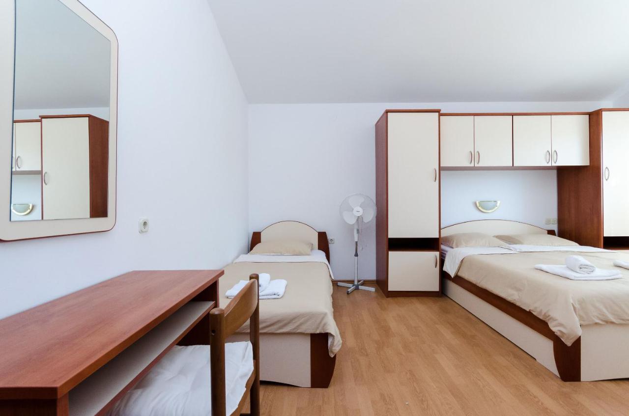 Apartments Marija P Lopar Extérieur photo