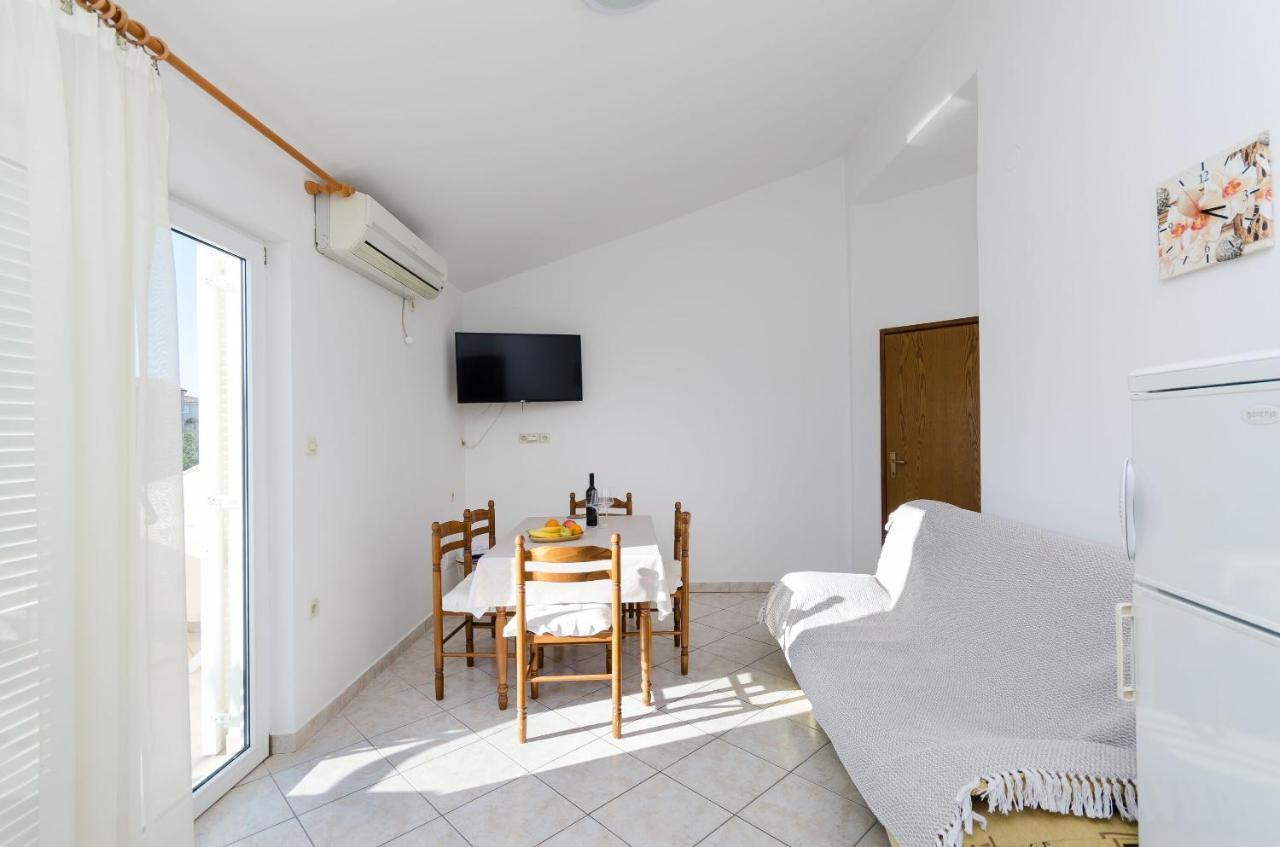 Apartments Marija P Lopar Extérieur photo