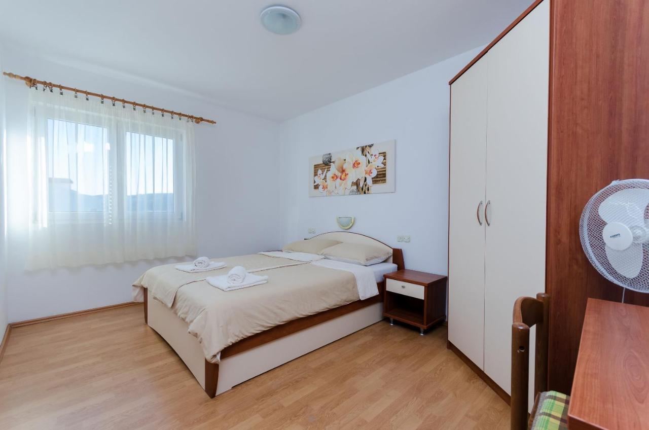 Apartments Marija P Lopar Extérieur photo